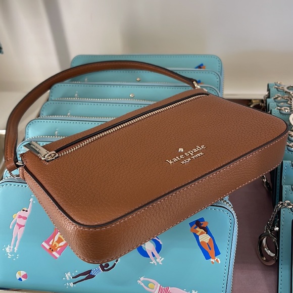 Kate Spade Leila Pebble Leather Convertible Wristlet Wallet Clutch
Warm Gngrbrd - Picture 3 of 16